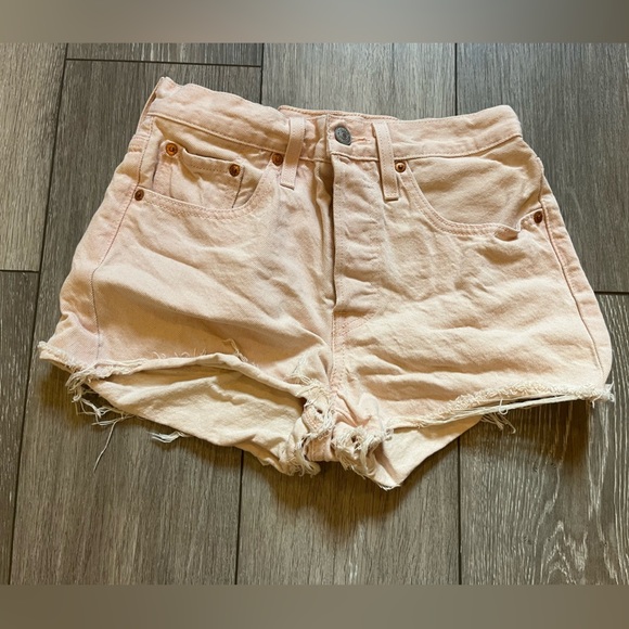 Levi’s Peach Orange Cut-Off Shorts Size 26 - Picture 1 of 8
